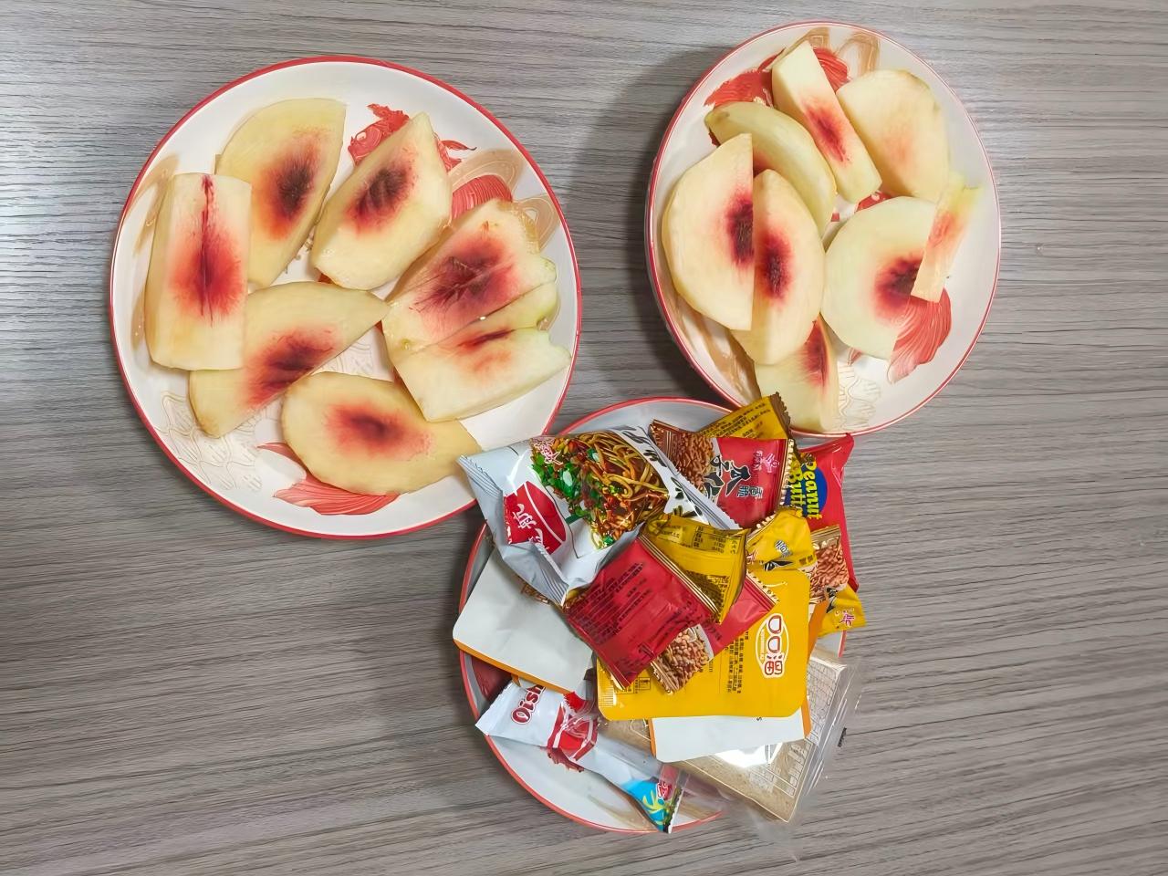 CYJYలో కొత్త సహోద్యోగి యొక్క ట్రీట్ హృదయాలను వేడి చేస్తుంది